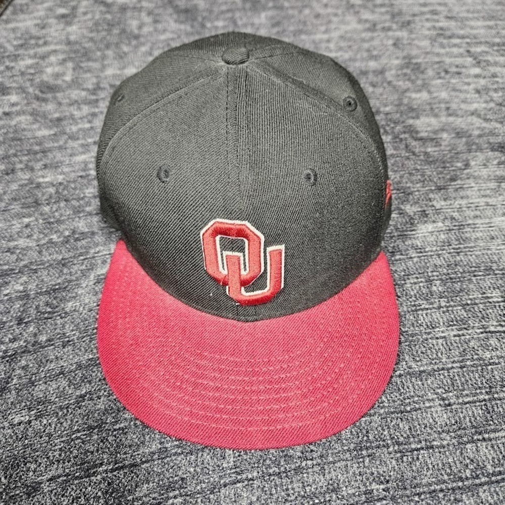 Top of the World Oklahoma Sooners Rebound Flexfit Hat Cap Two-Tone Black Red OU